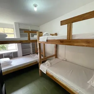  Pensión Hostal La Bodeguita Del Mundo Laureles