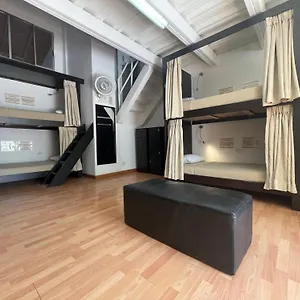 אכסניה Lleras Calle 8, מדיין
