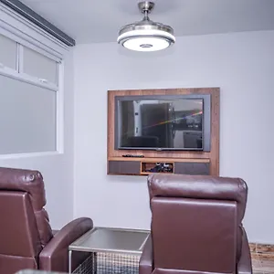Miracle Aparthotel
